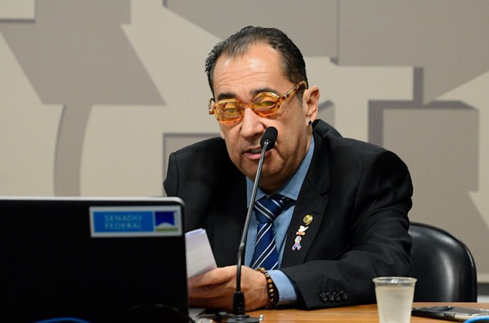 O relator do projeto, Jorge Kajuru, na reunião da Comissão de Segurança Pública desta terça - Foto: Pedro França/Agência Senado
