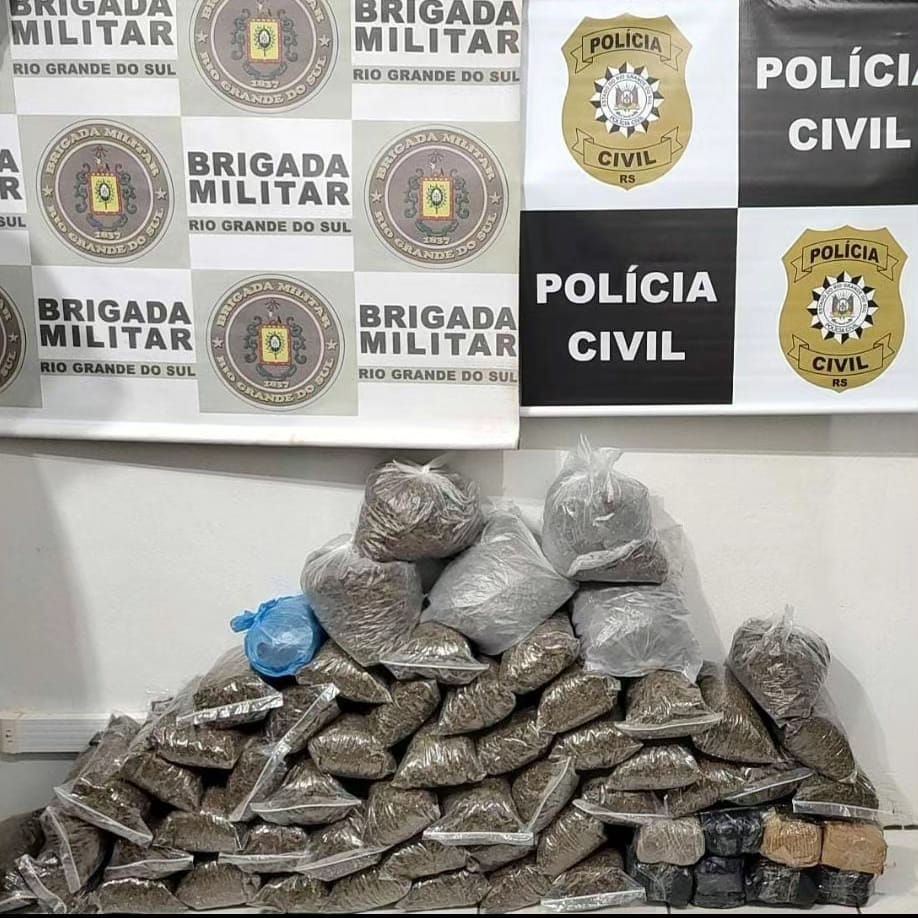 Foram encontrados 60 pacotes de flor de maconha (conhecida como 