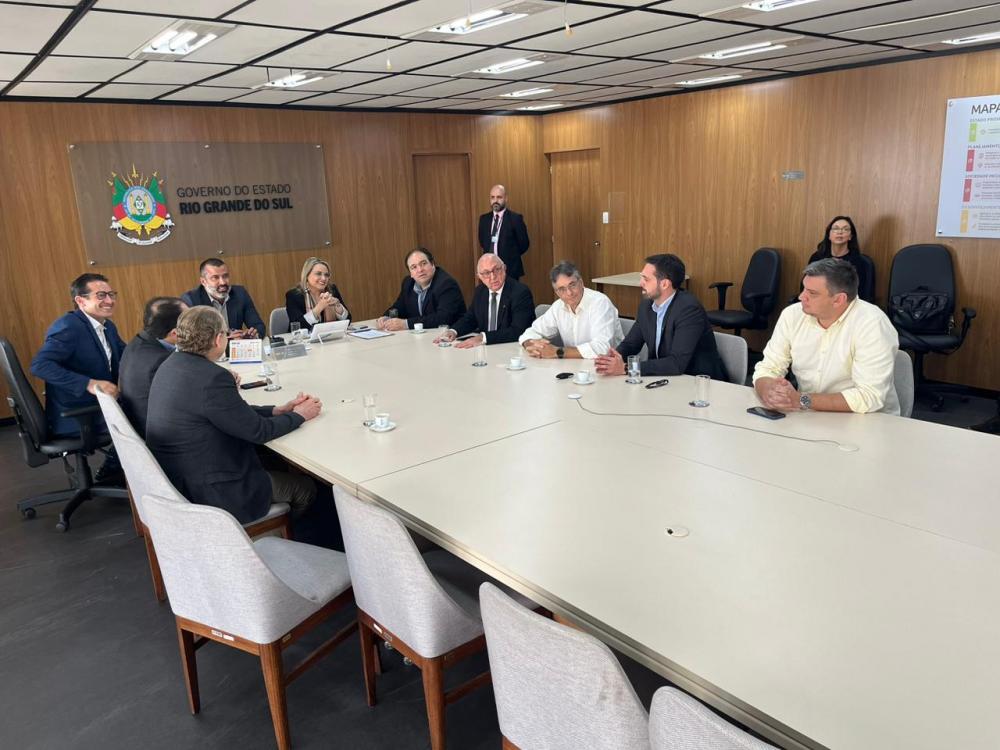 Reunião ocorreu na Secretaria de Planejamento, Governança e Gestão (Foto: Divulgação / Cremers)
