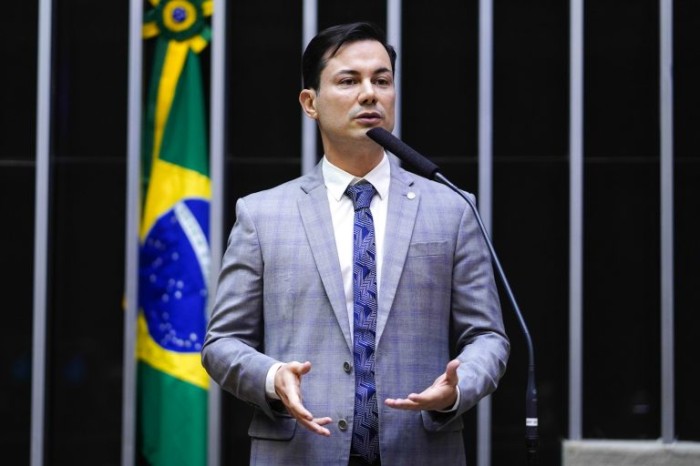 Clodoaldo Magalhães, autor da proposta - (Foto: Pablo Valadares/Câmara dos Deputados)