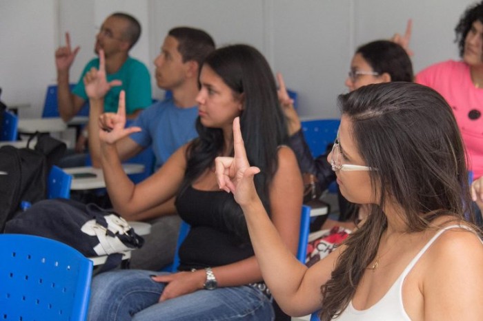 Mais de mil tradutores intérpretes de Libras ocupam cargos públicos - (Foto: Isa Lima/Universidade de Brasília)