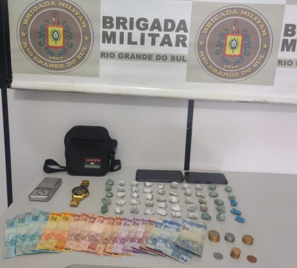 Materiais apreendidos durante ação da Brigada Militar (Foto: Brigada Militar)