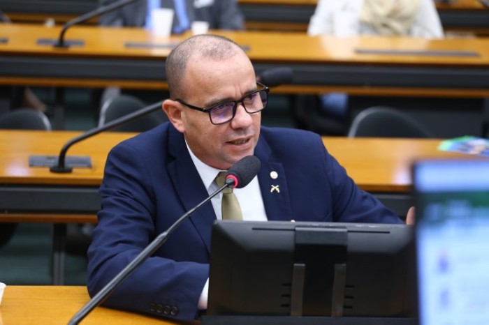 Segundo Sargento Gonçalves, PMs e bombeiros 