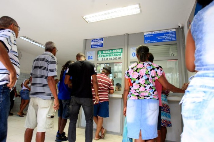 Postos lotéricos prestam diversos serviços à população - (Foto: Depositphotos)