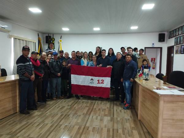 Diretório do PDT se reuniu na Câmara Municipal de Vereadores (Foto: Divulgação/Rádio Planetafm)
