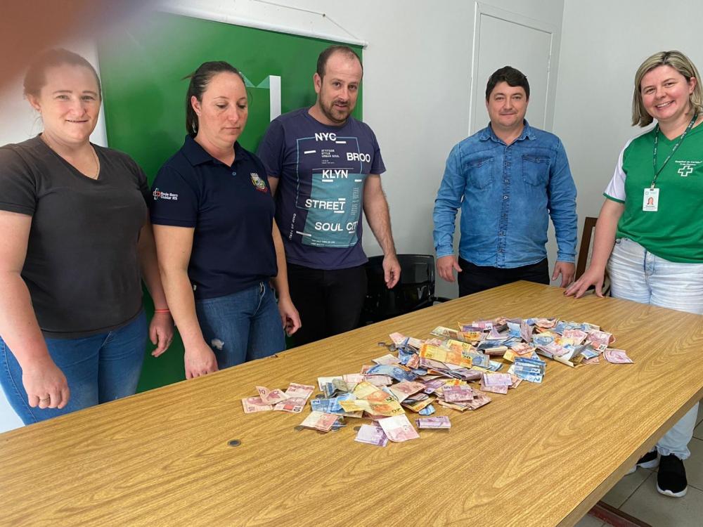 A iniciativa também se estendeu até Tiradentes do Sul, onde a ação solidária obteve sucesso ao arrecadar um total de R$ 3.444,95 (Foto: Prefeitura de Tiradentes do Sul)