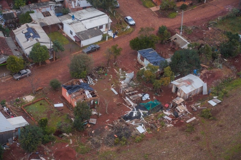 No bairro Progresso, em Campo Novo, cerca de 80 moradias foram atingidas total ou parcialmente (Foto: Joel Vargas/Ascom GVG)