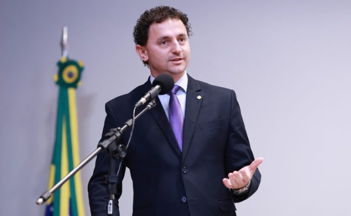 Pezenti: números não são atualizados desde 1993 - (Foto: Myke Sena / Câmara dos Deputados)