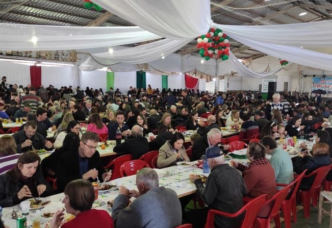 Almoço foi cancelado em virtude de um acidente sofrido por um membro da comunidade (Foto: Prefeitura de Tenente Portela)