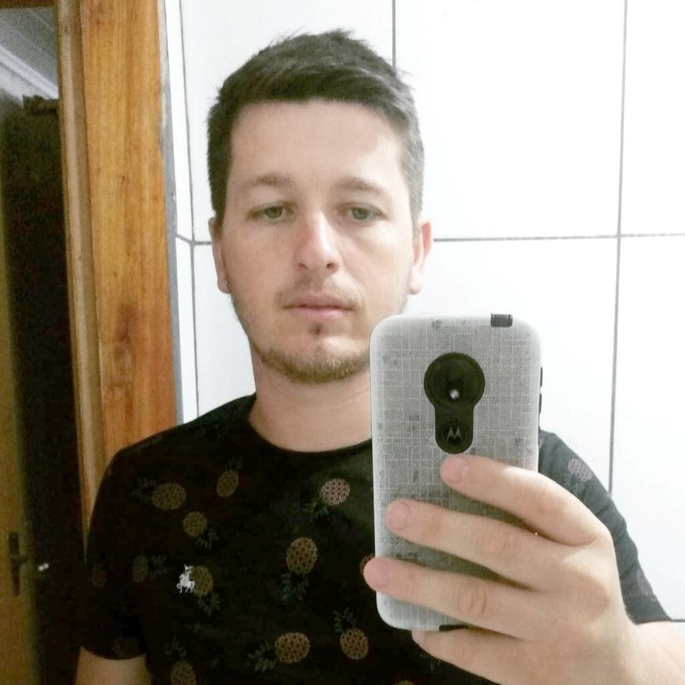 Diogo Tassoneiro foi surpreendido e morto a tiros na cidade de Condor (Foto: Arquivo Pessoal)