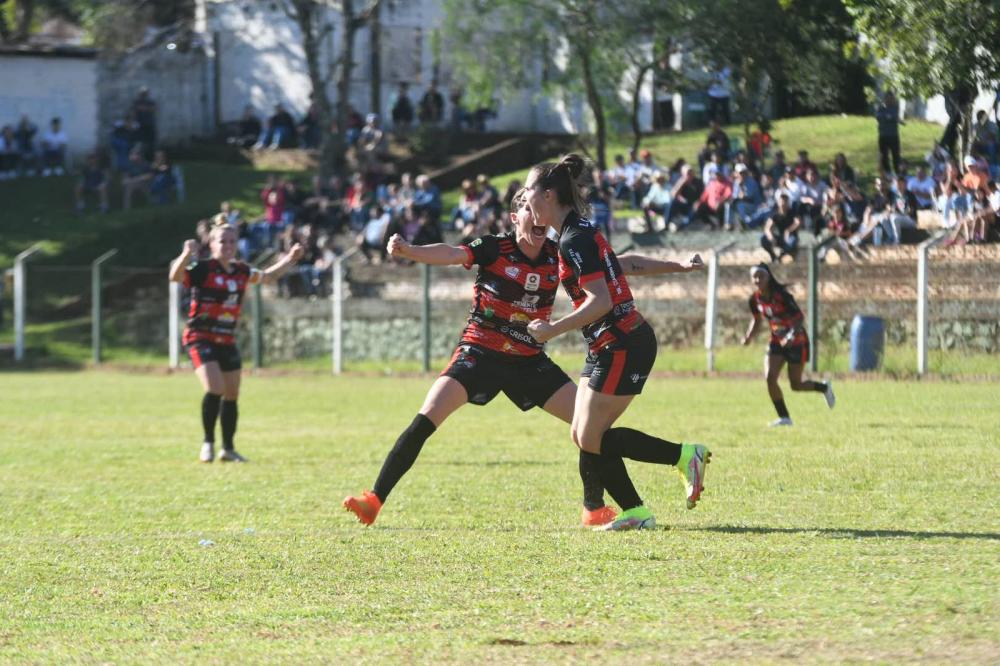 Equipe largou com uma vitória pelo placar de 4 a 0 (Foto: Thiago Henrique)