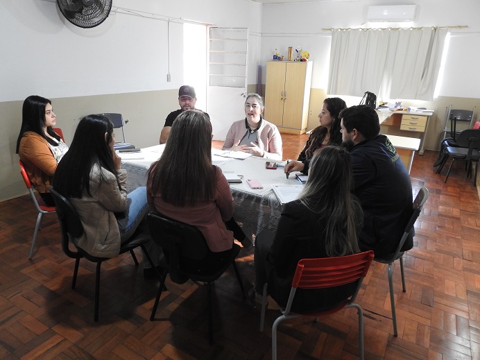Reunião da comissão organizadora do Desfile Cívico 2023 (Foto: Prefeitura de Coronel Bicaco)