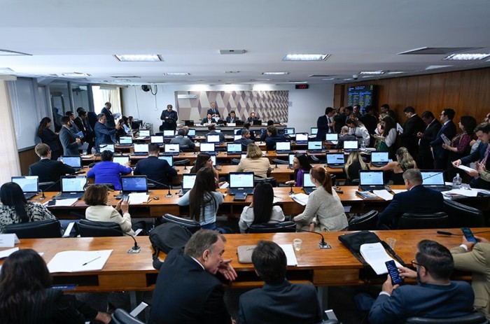 Projeto de Davi Alcolumbre teve relatório favorável de Fabiano Contarato e segue para a Câmara - Foto: Edilson Rodrigues/Agência Senado