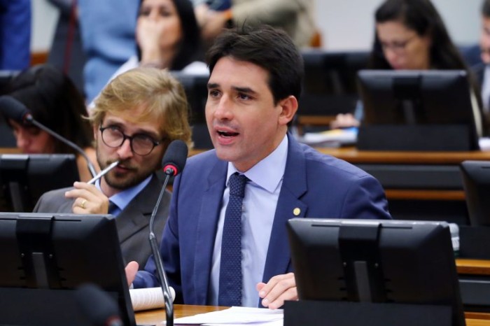 Relator defendeu a aprovação do projeto nos termos da Comissão de Comunicação - (Foto: Vinicius Loures/Câmara dos Deputados)
