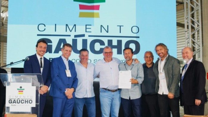 A Hipermix recebeu R$ 100 milhões em investimentos via Proedi para produzir 100 mil toneladas por ano. -Foto: Alexandre Farina/Ascom Sedec