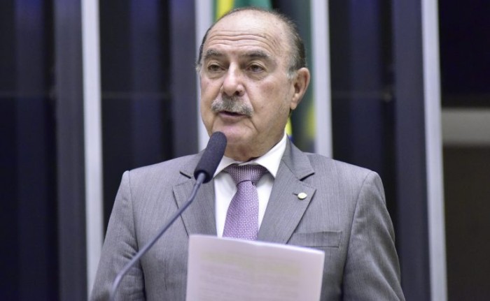O relator, deputado Dr. Zacharias Calil, recomendou a aprovação do projeto - (Foto: Zeca Ribeiro / Câmara dos Deputados)