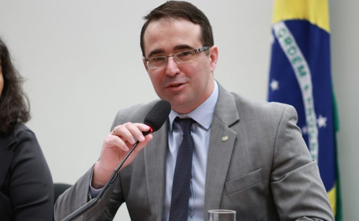 O relator, deputado Bruno Ganem, recomendou a aprovação do projeto - (Foto: MyKe Sena/Câmara dos Deputados)