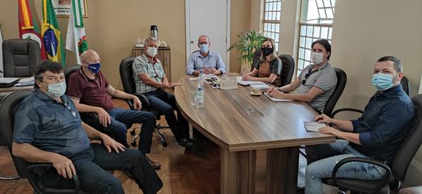 Prefeitos da região estiveram reunidos em Tenente Portela na manhã desta quinta-feira (Foto: Divulgação)