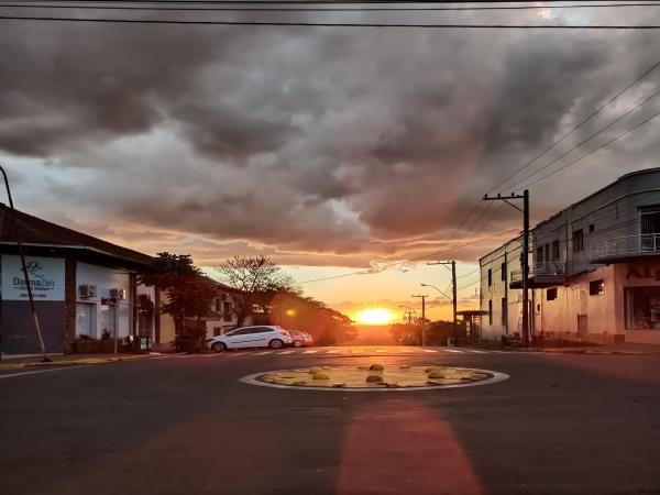 Tenente Portela terá ponto facultativo na segunda-feira, mas comércio deverá estar funcionando (Foto: Jalmo Fornari)