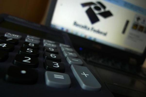 O crédito bancário será feito para 2.646.626 contribuintes. (Foto: Roberto Scola/Agência RBS)