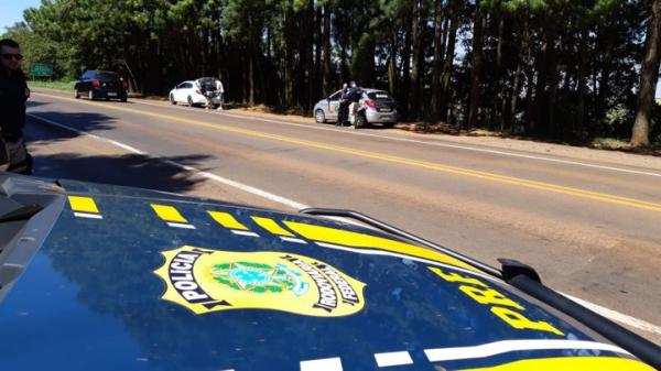 Objetivo é conscientizar os motoristas para que dirijam com atenção e não cometam infrações (Foto: Divulgação/PRF)