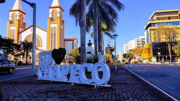 Chapecó, maior cidade do Oeste de Santa Catarina, teve um aumento significativo de casos (Foto: Reprodução)