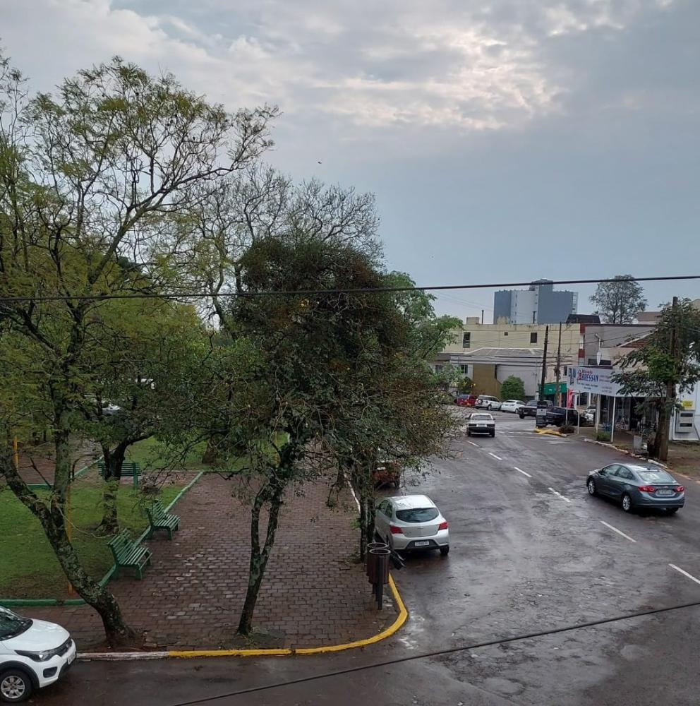 Ainda há previsão de muita chuva para essa segunda-feira na região (Foto: Jonas Martins)