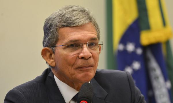 General Joaquim Silva e Luna, atualmente, ocupa o cargo de diretor geral da Itaipu Binacional (Foto: Marcelo Camargo/Agência Brasil)
