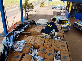 Carga foi avaliada em R$ 800 mil (Foto: Divulgação/PRF)