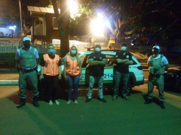 Policiais militares também apoiaram os órgãos municipais de fiscalização na verificação do cumprimento das medidas de restrição (Foto: Divulgação/BM)
