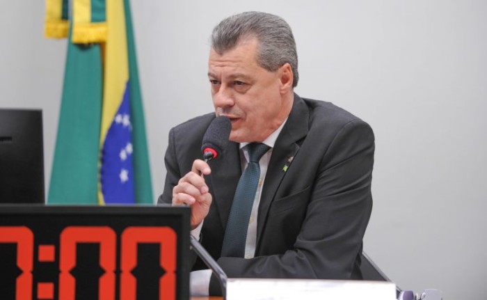 O relator, deputado Daniel Agrobom, recomendou a aprovação do projeto - (Foto: Renato Araujo/Câmara dos Deputados)