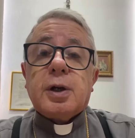 Dom Antônio Carlos Rossi Keller destacou a luta que os servidores da saúde vêm travando contra a pandemia (Foto: Reprodução/WhatsApp)