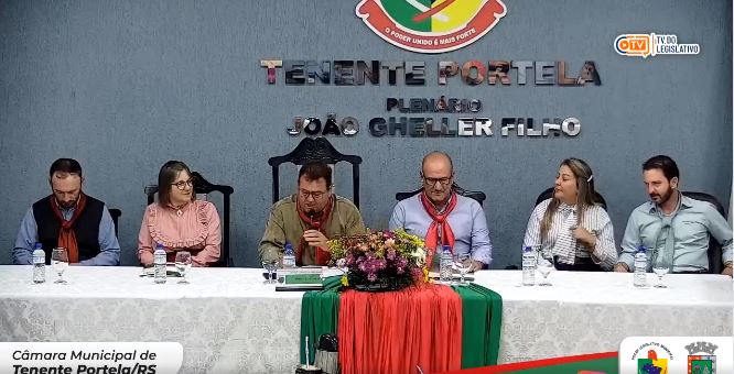 Sessão solene foi realizada na Câmara Municipal de Vereadores (Foto: Reprodução)