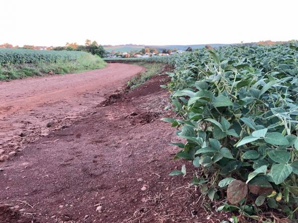 Vereadores destacaram o início da colheita da soja e a necessidade de estradas em boas condições para escoamento da produção (Foto: Diones Roberto Becker)