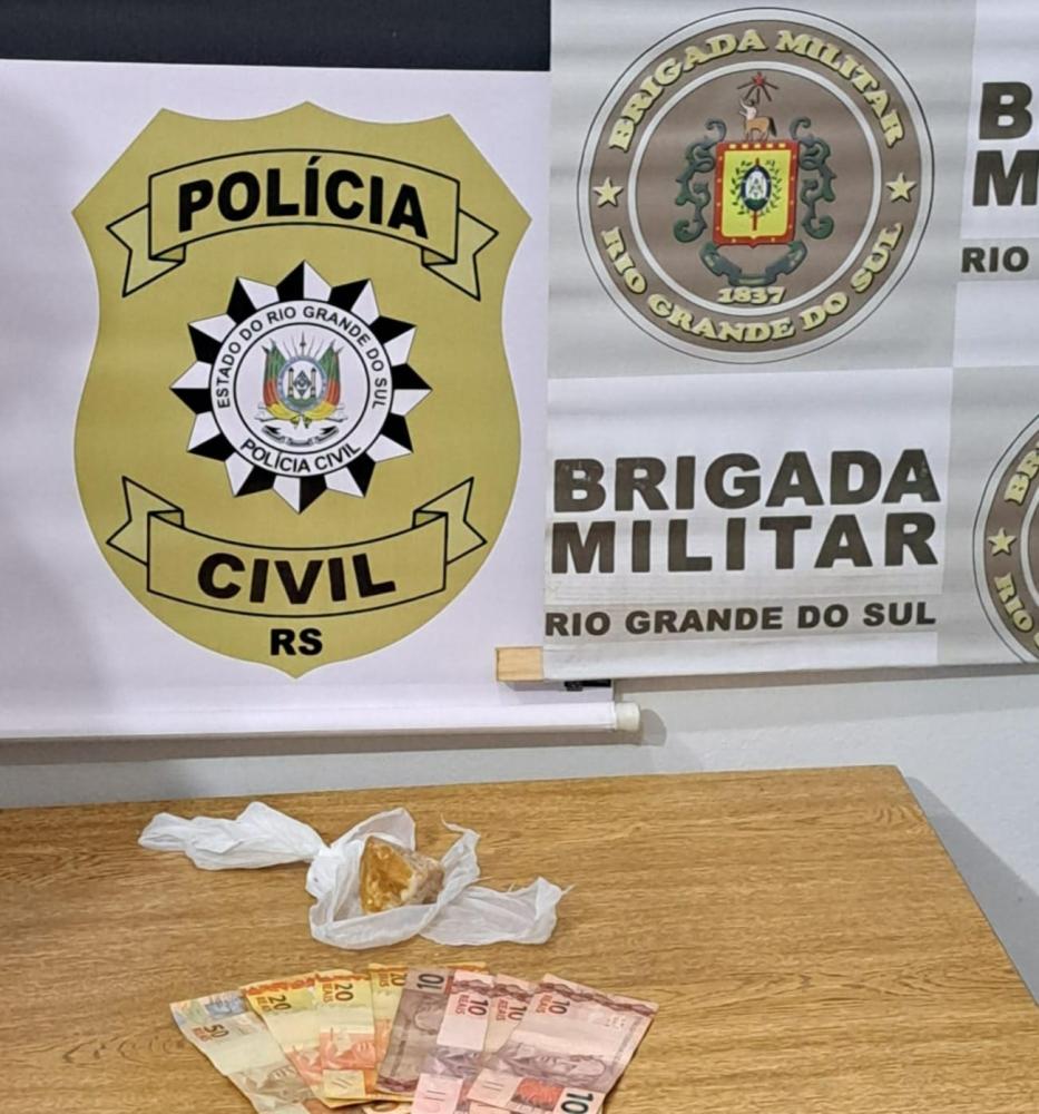 Materiais apreendidos pelas autoridades (Foto: Brigada Militar)