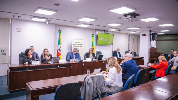 Além da LOA, encontro tratou também do Fundeb e do novo modelo de contratação de empresas para reformas em escolas estaduais -Foto: Rodrigo Savedra/Ascom AL