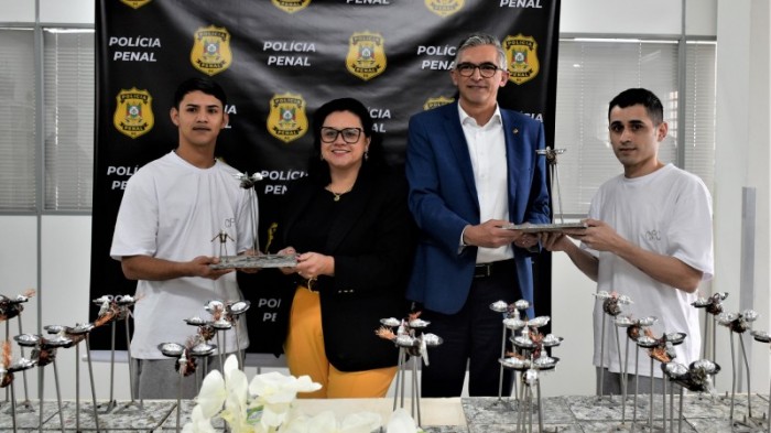 foram confeccionadas 35 peças com material reaproveitado de lixo eletroeletrônico recebido por empresas parceiras do Estado -Foto: Manu Oliveira/Ascom Sema