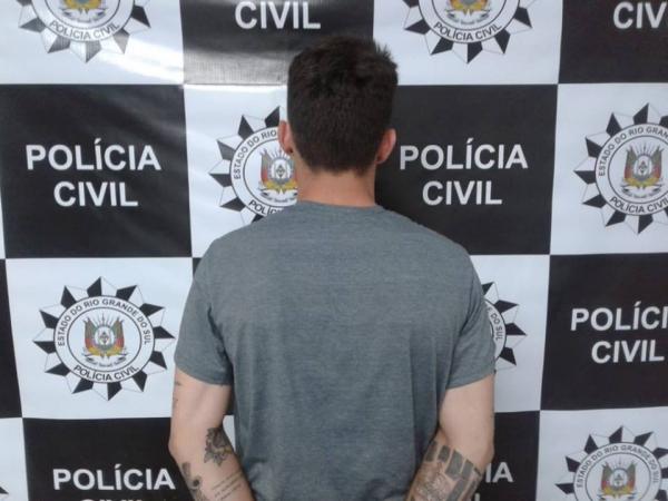 Indivíduo preso foi encaminhado ao presídio estadual de Frederico Westphalen (Foto: Divulgação/Polícia Civil)