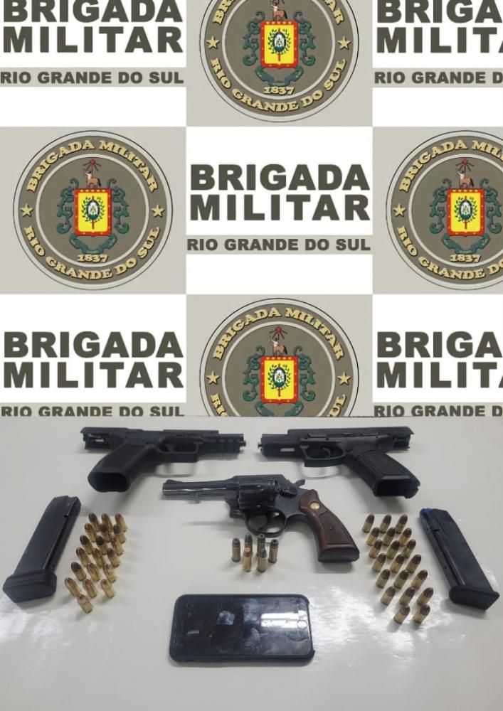 Armas foram apreendidas em Santo Ângelo (Foto: Divulgação)