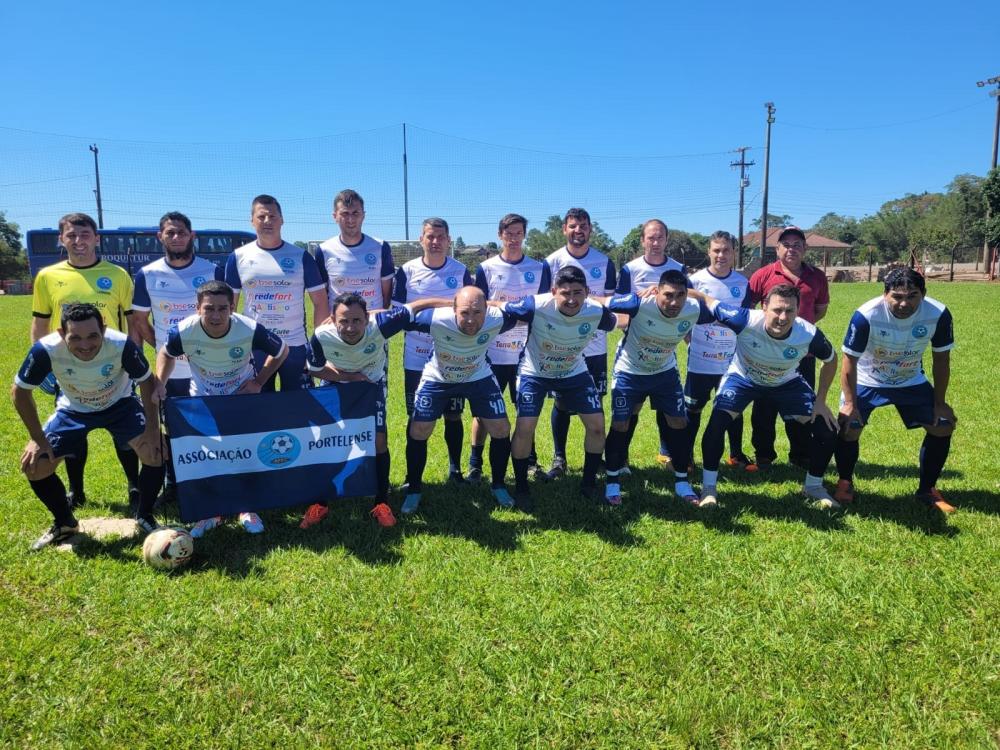 Equipe sub-40 da Associação Portelense de Futebol (Foto: Divulgação)