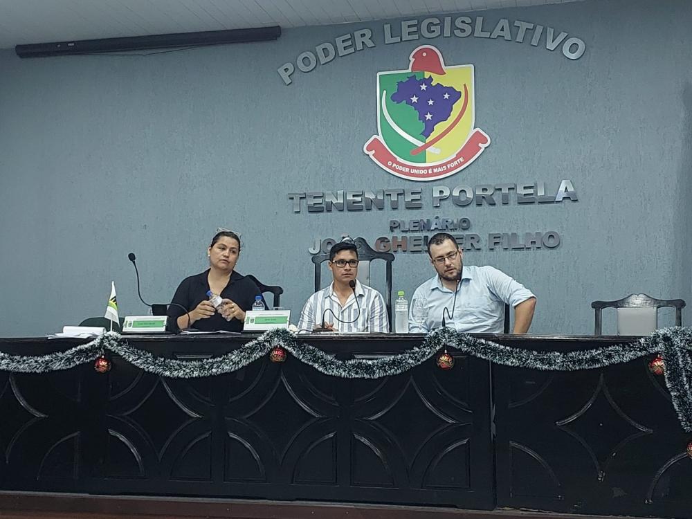 Affonso Sala, filho de prefeito de Tenente Portekla prestando depimento na Câmara de Vereadores