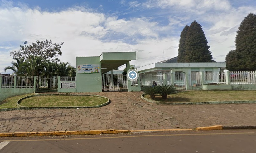 Escola onde o incidente aconteceu (Foto: Google Maps)