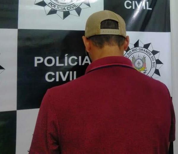 Homem de 42 anos foi preso nesta sexta-feira, no centro da cidade (Foto: Divulgação/Polícia Civil)