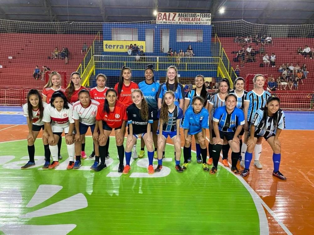 Principal Ginásio de Esportes de Tenente Portela, passa a ser utilizado para eventos esportivos (Foto: Escola Cléia Salete Dalberto)