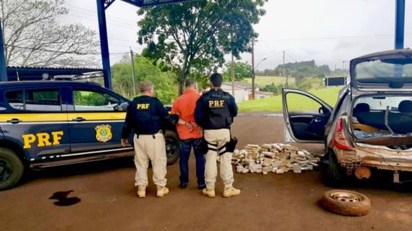 Prisão do homem e apreensão da droga ocorreu neste domingo (Foto: Divulgação/PRF)