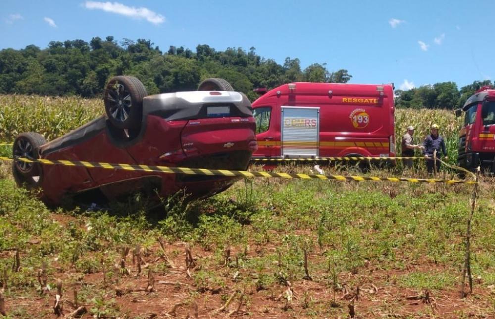 Acidente deixou uma vitima fatal ((Foto: Divulgação/Corpo de Bombeiros)