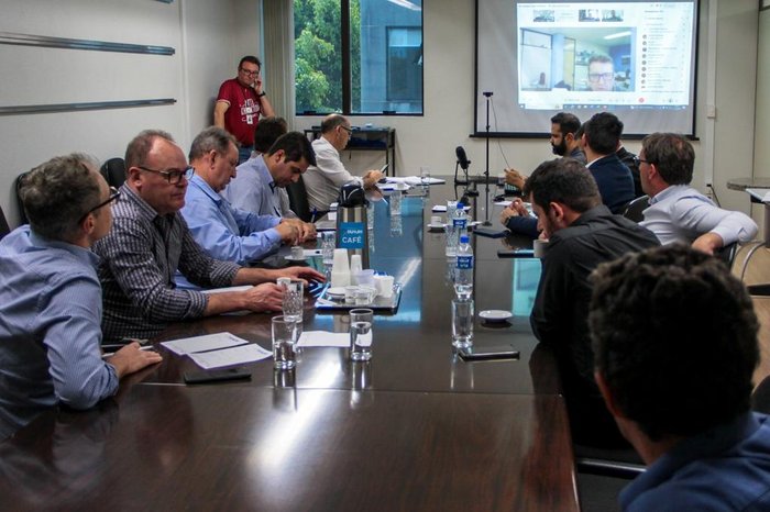 Assembleia hibrida definiu o posicionamento dos prefeitos do Rio Grande do Sul (Foto:Monique Mendes / Famurs/Divulgação) 