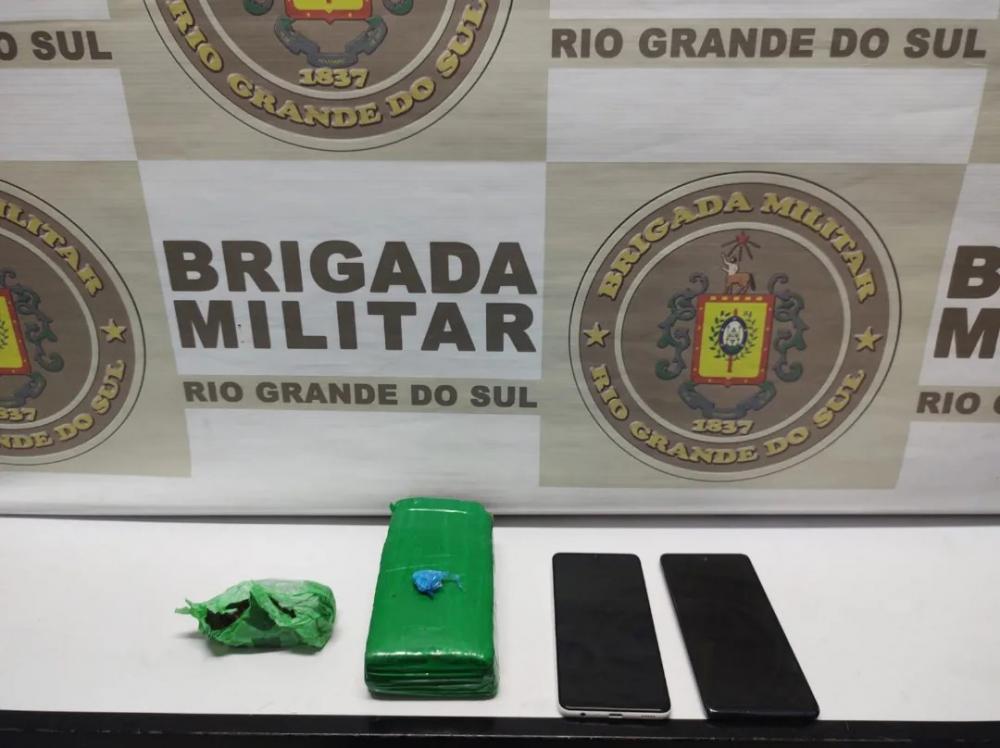 Material apreendido durante a ocorrência (Foto: Divulgação)