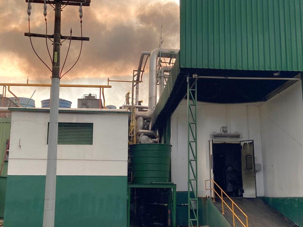 Empresa foi vítima de incêndio (Foto: Ed Andreick)