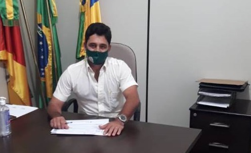 Prefeito Valdelírio Preto da Silva foi orientado ao isolamento domiciliar (Foto: Reprodução/Planeta FM)